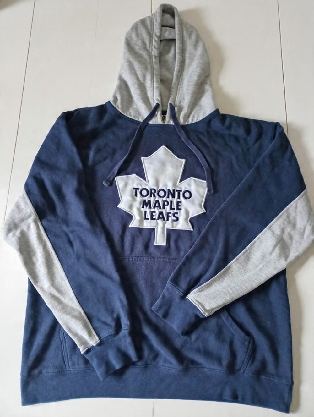 Vintage Y2K Toronto Maple Leafs NHL Hoodie Navy Blue Size Large
